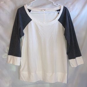 Large, gray and white three-quarter sleeve T-shirt